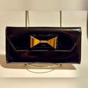 CHLOÈ Gold Bow 🎀 Black Patent Leather w/Calf Skin Leather Inside Long Wallet